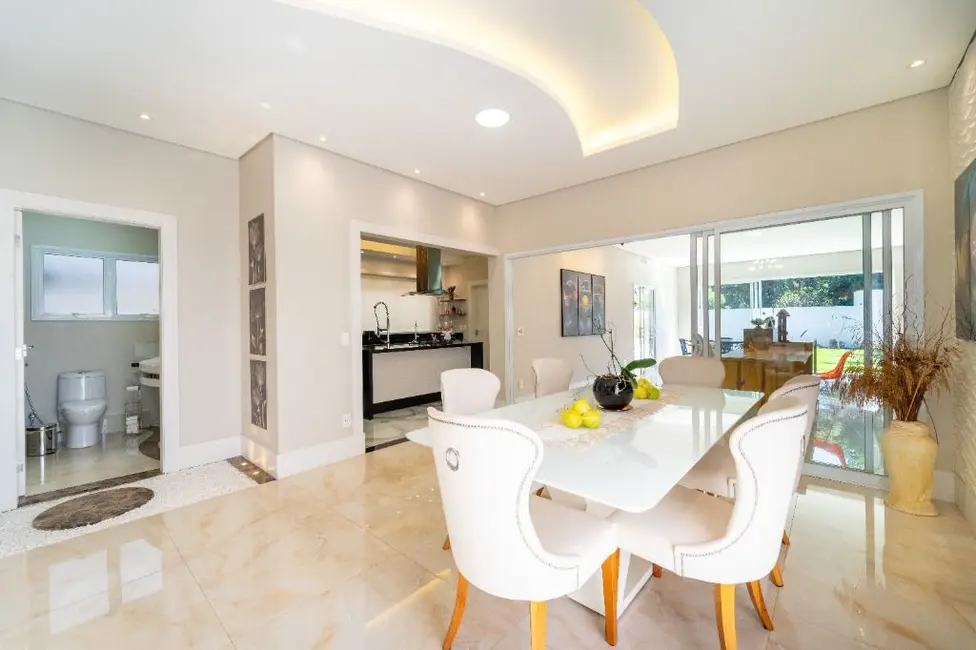 Foto 9 de Casa de Condomínio com 3 quartos à venda, 487m2 em Louveira - SP