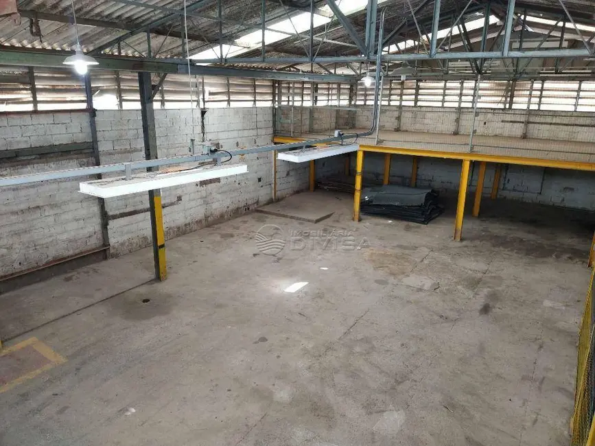 Foto 2 de Armazém / Galpão à venda, 1045m2 em Poste, Jundiai - SP