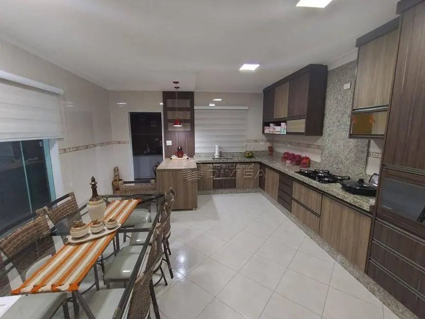 Foto 7 de Casa com 3 quartos à venda, 125m2 em Jundiai - SP