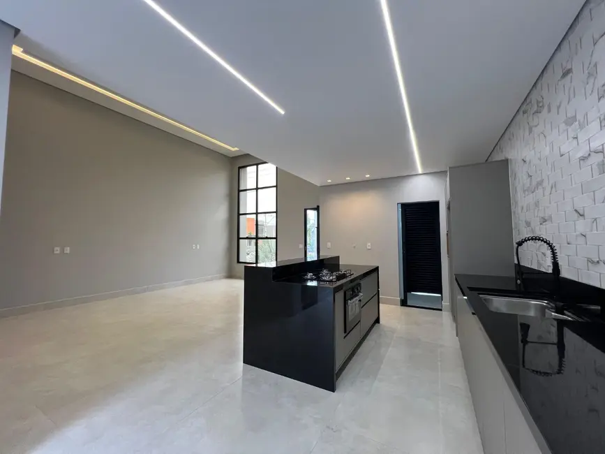 Foto 4 de Casa de Condomínio com 3 quartos à venda, 200m2 em Jardim Bréscia, Indaiatuba - SP