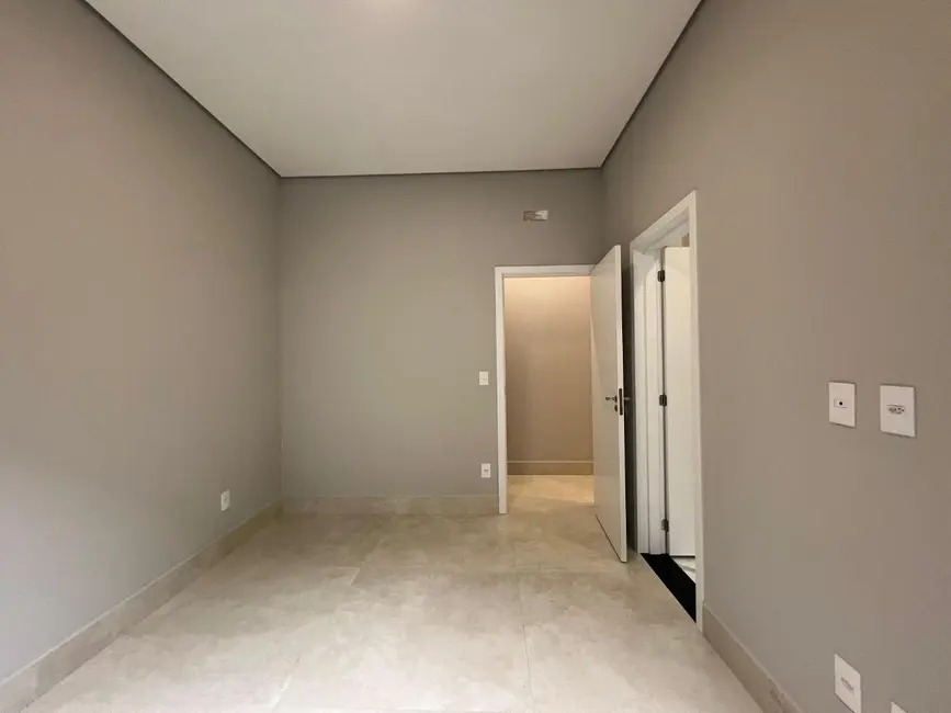 Foto 9 de Casa de Condomínio com 3 quartos à venda, 200m2 em Jardim Bréscia, Indaiatuba - SP