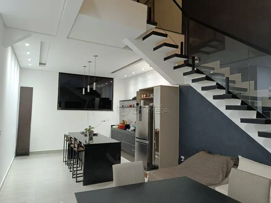 Foto 3 de Casa de Condomínio com 1 quarto à venda, 208m2 em Indaiatuba - SP