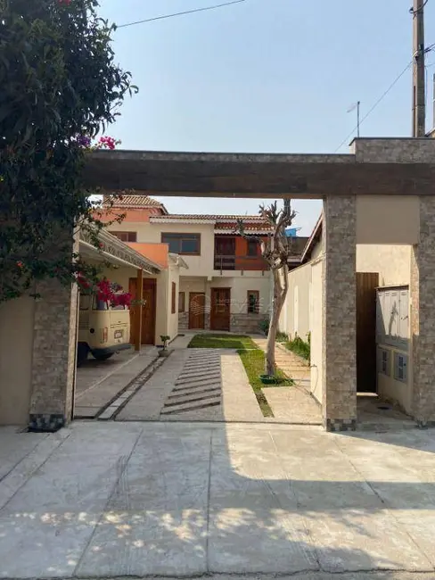 Foto 2 de Casa com 2 quartos à venda, 250m2 em Cabreuva - SP