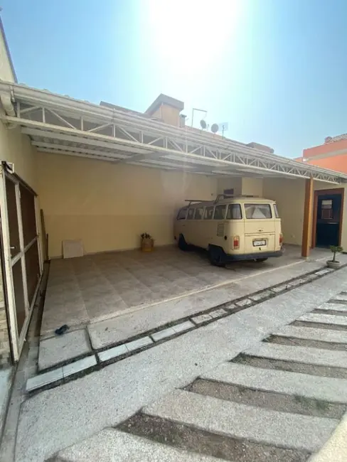 Foto 3 de Casa com 2 quartos à venda, 250m2 em Cabreuva - SP