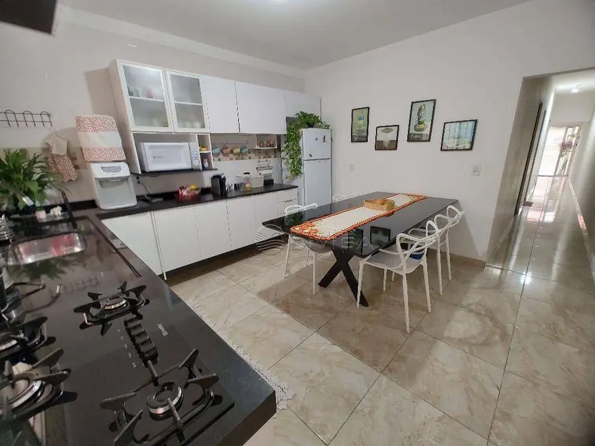 Foto 2 de Casa com 4 quartos à venda, 150m2 em Itupeva - SP