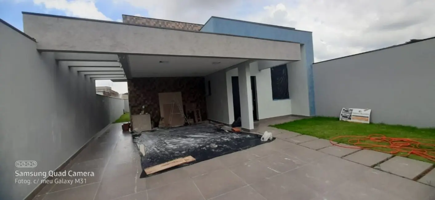 Casa com 3 quartos à venda, 300m2 em Itupeva - SP - imagem 1 Foto 1 de Casa com 3 quartos à venda, 300m2 em Itupeva - SP