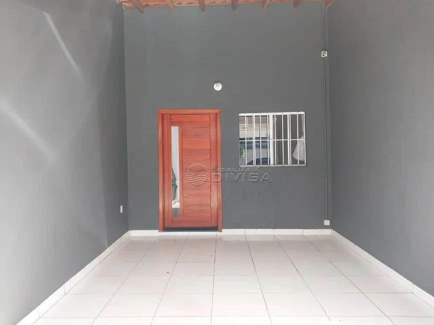 Casa com 3 quartos à venda, 200m2 em Elias Fausto - SP - imagem 2 Foto 2 de Casa com 3 quartos à venda, 200m2 em Elias Fausto - SP