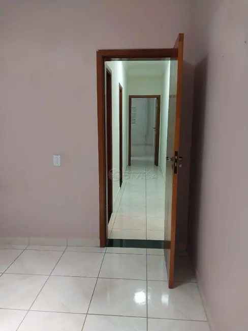 Casa com 3 quartos à venda, 200m2 em Elias Fausto - SP - imagem 9 Foto 9 de Casa com 3 quartos à venda, 200m2 em Elias Fausto - SP