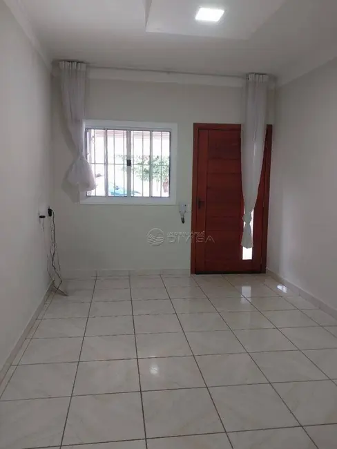 Casa com 3 quartos à venda, 200m2 em Elias Fausto - SP - imagem 3 Foto 3 de Casa com 3 quartos à venda, 200m2 em Elias Fausto - SP