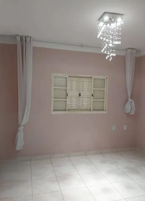 Casa com 3 quartos à venda, 200m2 em Elias Fausto - SP - imagem 7 Foto 7 de Casa com 3 quartos à venda, 200m2 em Elias Fausto - SP