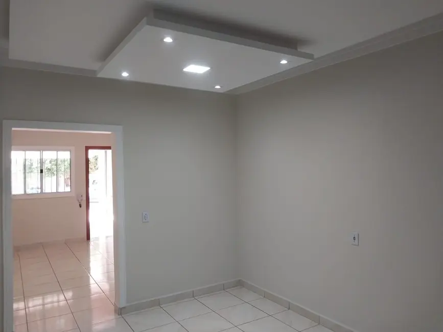 Foto 4 de Casa com 3 quartos à venda, 200m2 em Elias Fausto - SP