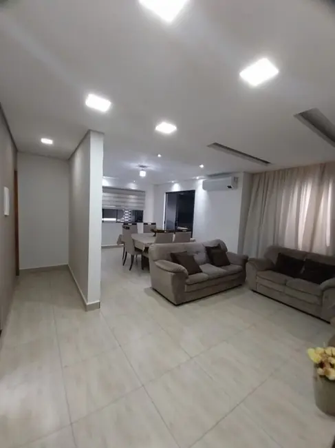 Foto 4 de Casa com 2 quartos à venda, 200m2 em Elias Fausto - SP