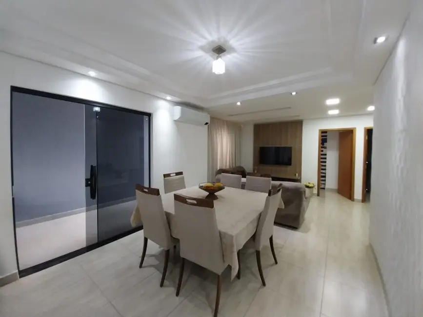 Foto 8 de Casa com 2 quartos à venda, 200m2 em Elias Fausto - SP