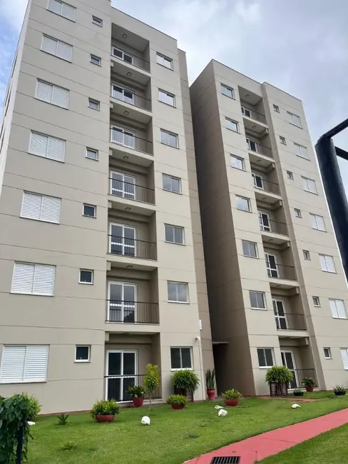 Foto 2 de Apartamento com 2 quartos para alugar, 53m2 em Elias Fausto - SP