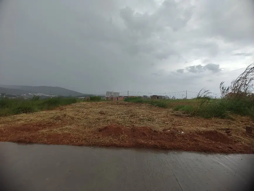 Foto 1 de Terreno / Lote à venda, 259m2 em Itupeva - SP