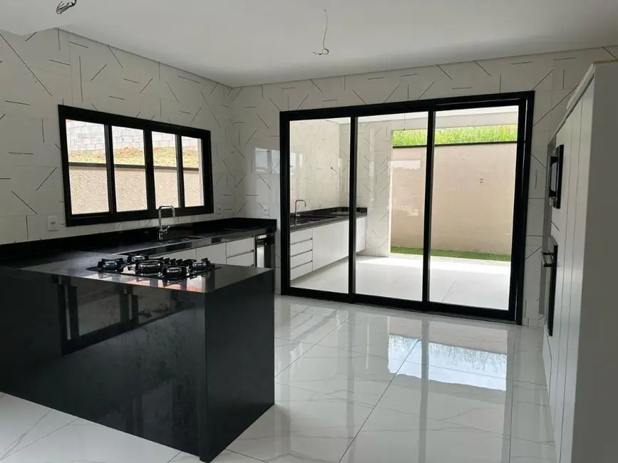 Foto 8 de Casa de Condomínio com 3 quartos à venda e para alugar, 300m2 em Itupeva - SP