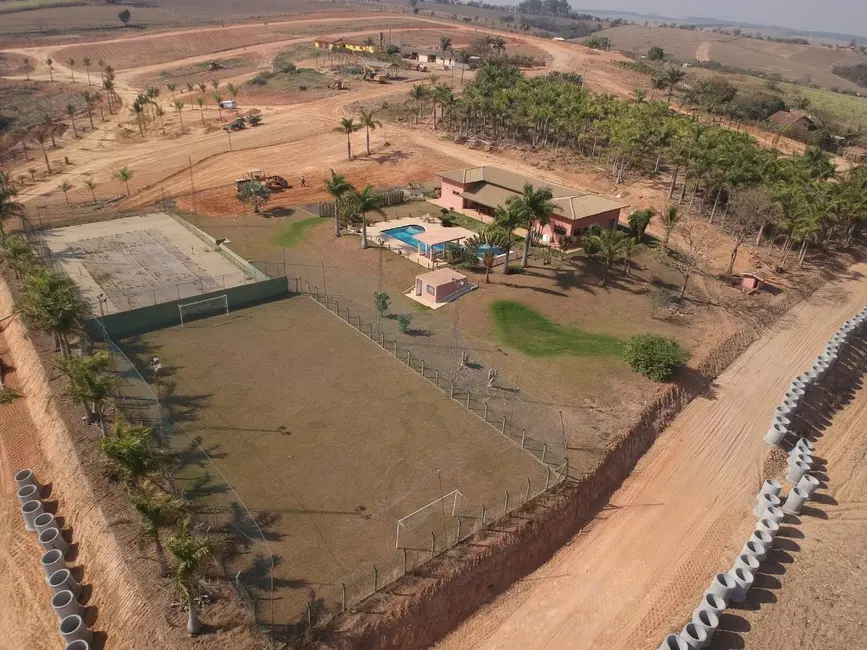 Foto 6 de Terreno / Lote à venda, 250m2 em Elias Fausto - SP