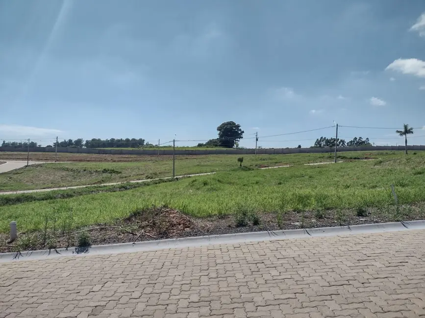 Foto 1 de Terreno / Lote à venda, 250m2 em Elias Fausto - SP