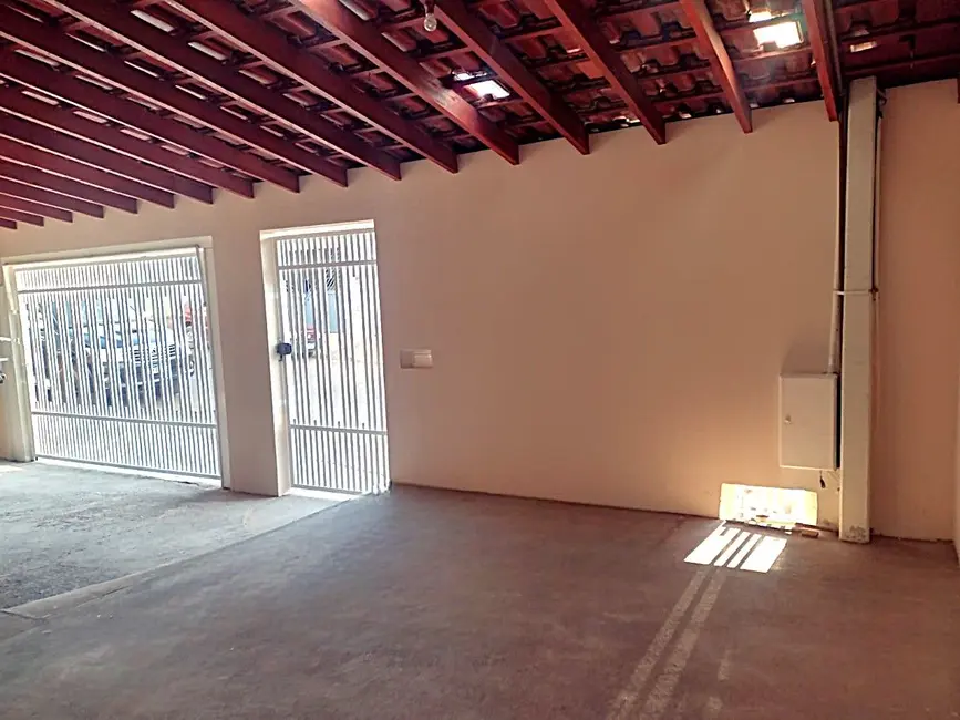 Casa com 3 quartos à venda, 378m2 em Elias Fausto - SP - imagem 3 Foto 3 de Casa com 3 quartos à venda, 378m2 em Elias Fausto - SP