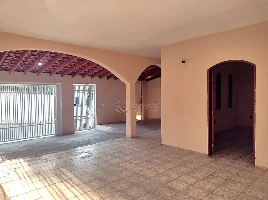 Casa com 3 quartos à venda, 378m2 em Elias Fausto - SP - imagem 9 Foto 9 de Casa com 3 quartos à venda, 378m2 em Elias Fausto - SP