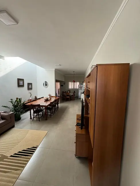 Foto 4 de Casa com 3 quartos à venda, 257m2 em Elias Fausto - SP