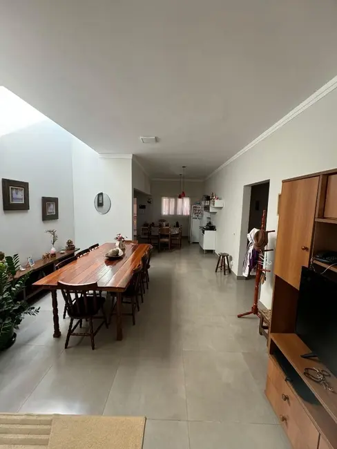 Foto 5 de Casa com 3 quartos à venda, 257m2 em Elias Fausto - SP