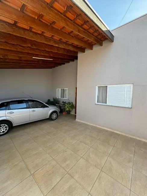 Foto 2 de Casa à venda, 257m2 em Elias Fausto - SP