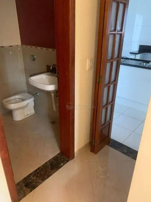 Casa de Condomínio com 4 quartos à venda, 1230m2 em Jardim Tereza Cristina, Jundiai - SP - imagem 4 Foto 4 de Casa de Condomínio com 4 quartos à venda, 1230m2 em Jardim Tereza Cristina, Jundiai - SP