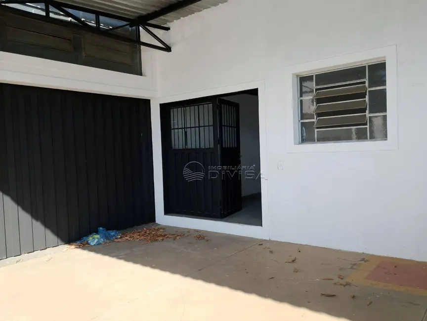 Foto 2 de Armazém / Galpão à venda, 1237m2 em Elias Fausto - SP