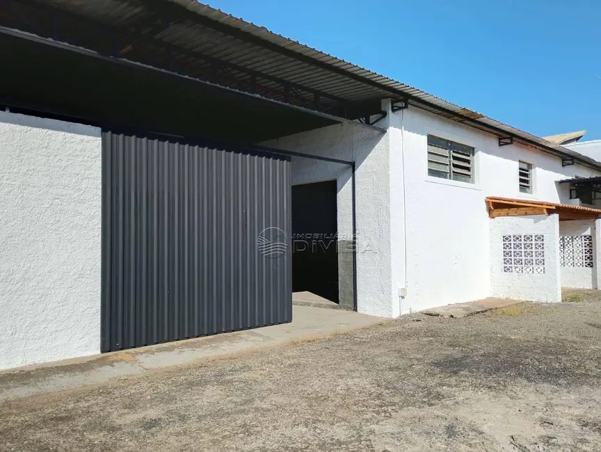 Foto 1 de Armazém / Galpão à venda, 1237m2 em Elias Fausto - SP