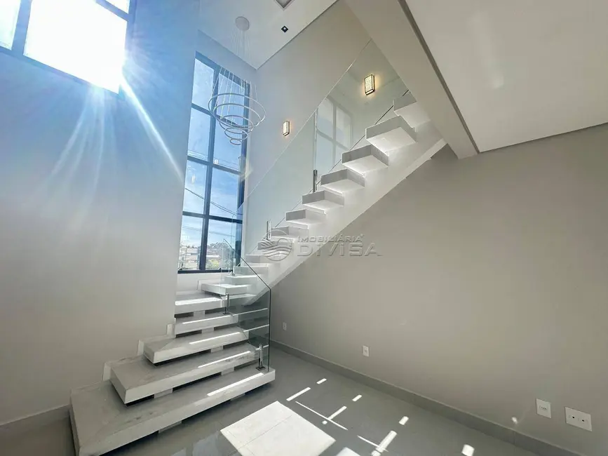 Foto 2 de Casa com 3 quartos à venda, 218m2 em Indaiatuba - SP