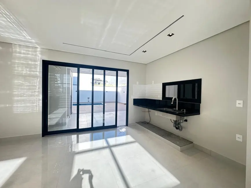 Foto 8 de Casa com 3 quartos à venda, 218m2 em Indaiatuba - SP