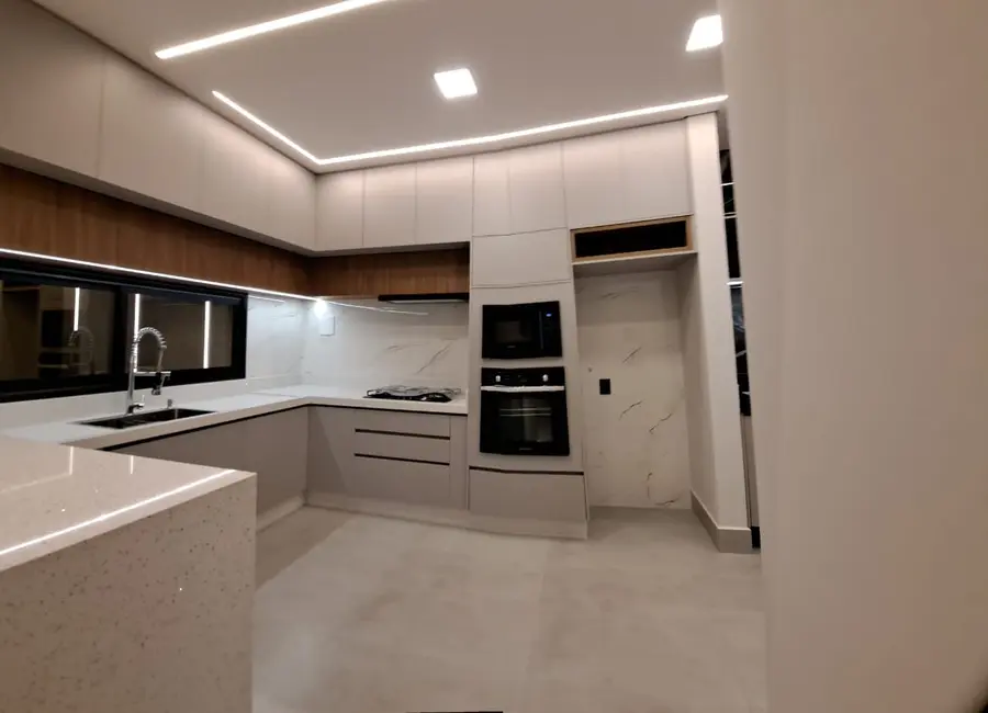 Foto 3 de Casa com 3 quartos à venda, 202m2 em Indaiatuba - SP