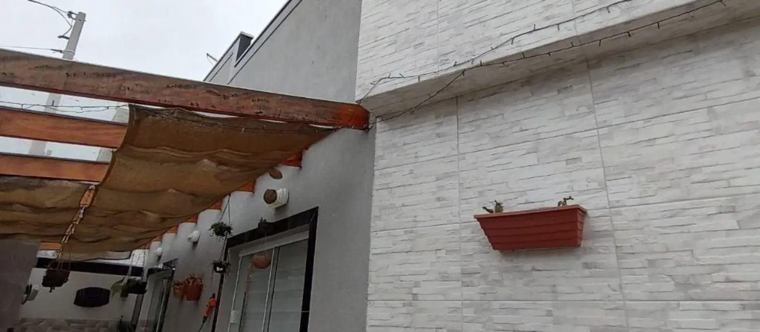 Foto 4 de Casa com 2 quartos à venda, 130m2 em Praia Grande - SP