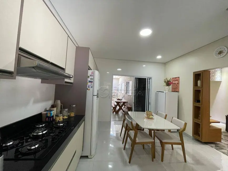 Casa com 3 quartos à venda, 150m2 em Indaiatuba - SP - imagem 8 Foto 8 de Casa com 3 quartos à venda, 150m2 em Indaiatuba - SP