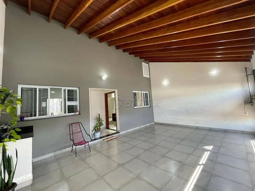 Casa com 3 quartos à venda, 150m2 em Indaiatuba - SP - imagem 4 Foto 4 de Casa com 3 quartos à venda, 150m2 em Indaiatuba - SP