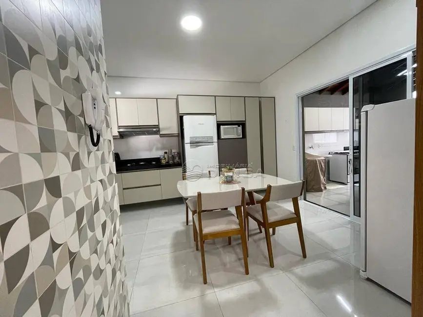 Casa com 3 quartos à venda, 150m2 em Indaiatuba - SP - imagem 6 Foto 6 de Casa com 3 quartos à venda, 150m2 em Indaiatuba - SP