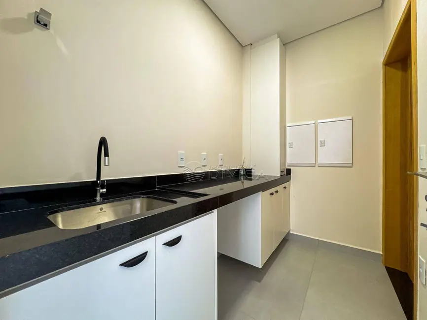 Foto 2 de Casa com 3 quartos à venda, 307m2 em Indaiatuba - SP