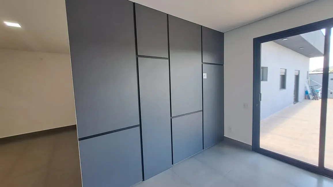 Foto 3 de Casa com 3 quartos à venda, 307m2 em Indaiatuba - SP
