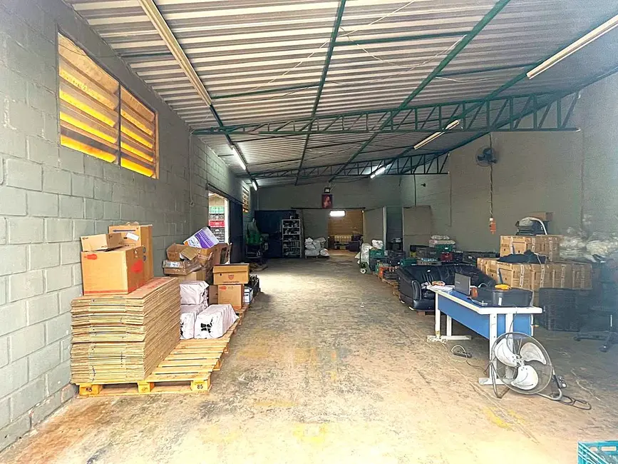 Foto 4 de Armazém / Galpão à venda, 361m2 em Elias Fausto - SP