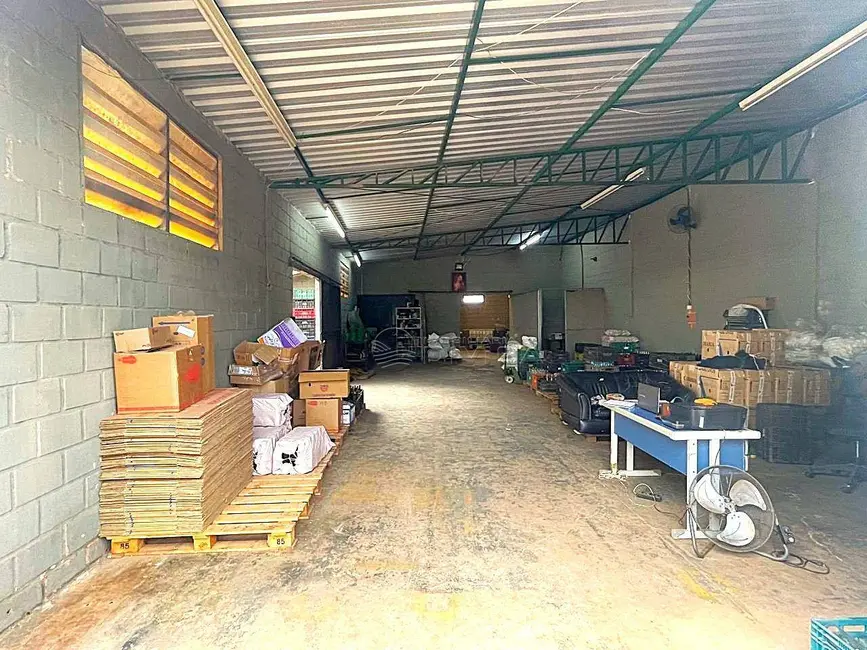 Foto 4 de Armazém / Galpão à venda, 361m2 em Elias Fausto - SP