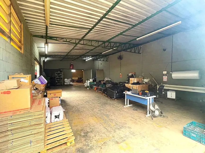 Foto 6 de Armazém / Galpão à venda, 361m2 em Elias Fausto - SP