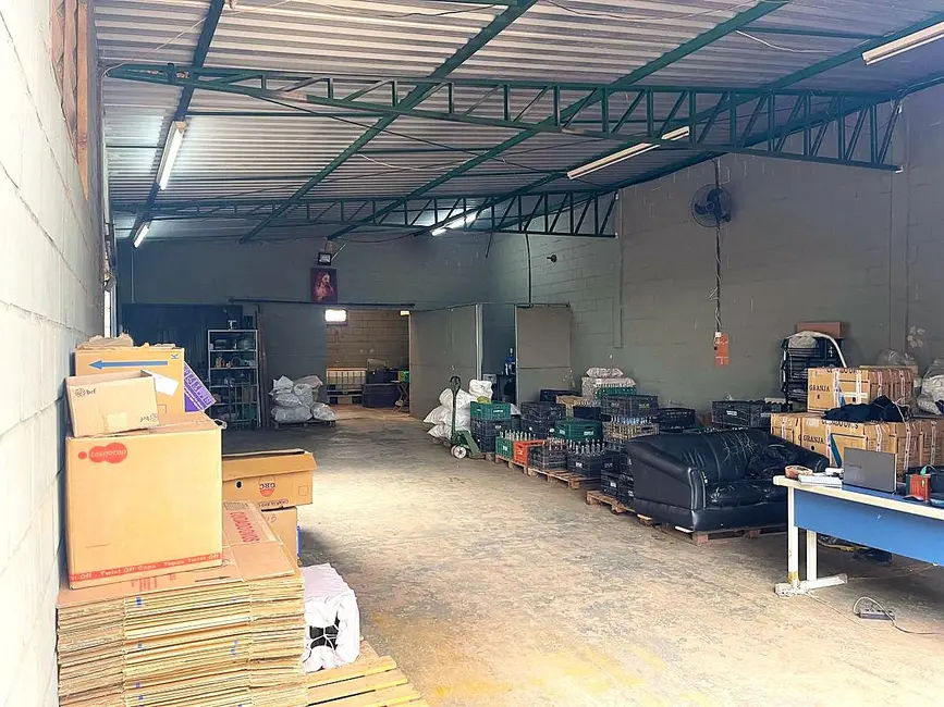 Foto 3 de Armazém / Galpão à venda, 361m2 em Elias Fausto - SP