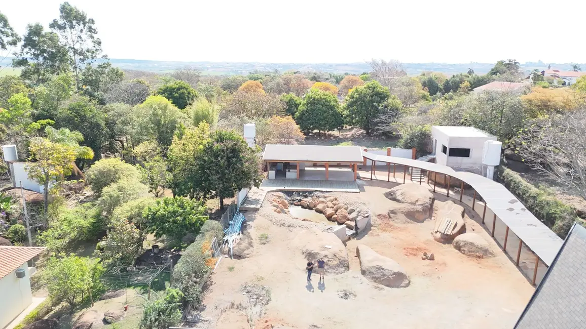 Foto 4 de Chácara com 3 quartos à venda, 3000m2 em Jardim dos Laranjais, Indaiatuba - SP