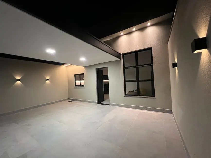 Foto 2 de Casa com 2 quartos à venda, 150m2 em Indaiatuba - SP