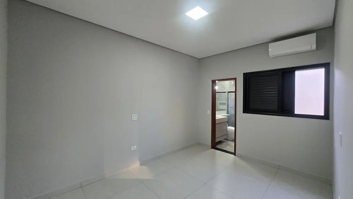 Foto 4 de Casa com 3 quartos à venda, 150m2 em Indaiatuba - SP