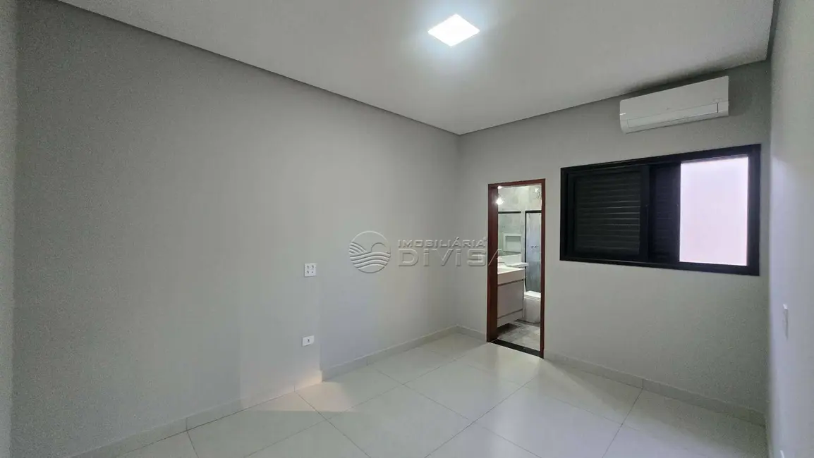 Foto 4 de Casa com 3 quartos à venda, 150m2 em Indaiatuba - SP