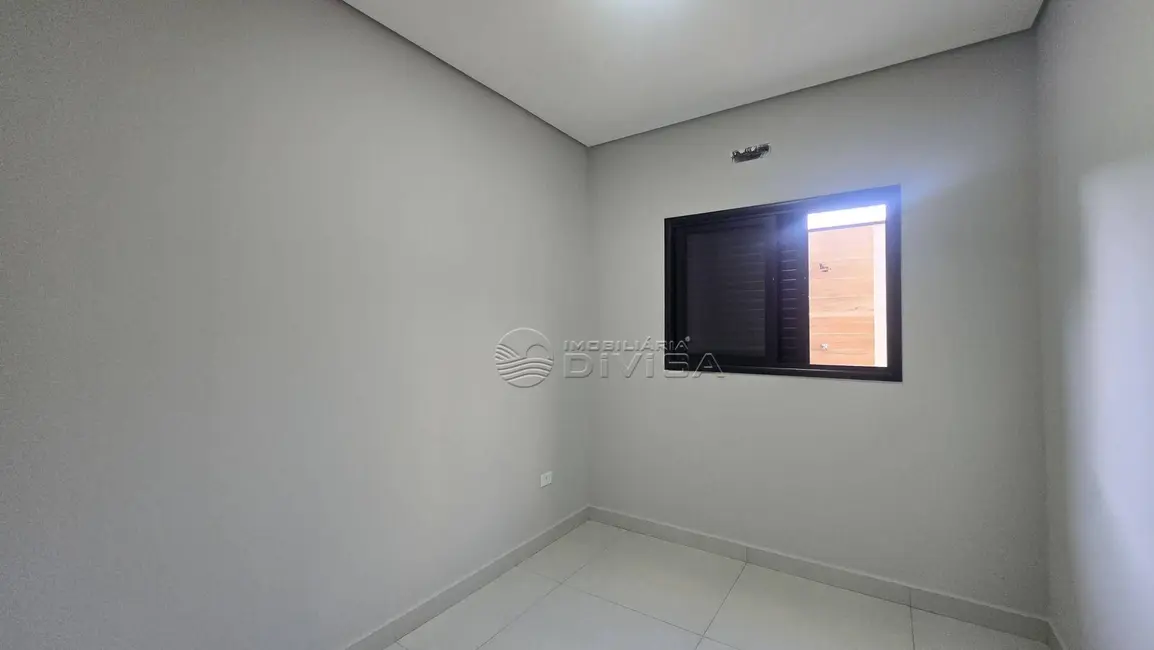 Foto 2 de Casa com 3 quartos à venda, 150m2 em Indaiatuba - SP