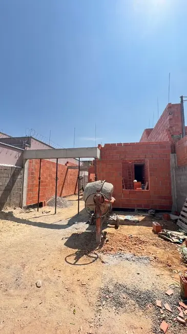 Foto 2 de Casa com 2 quartos à venda, 175m2 em Elias Fausto - SP