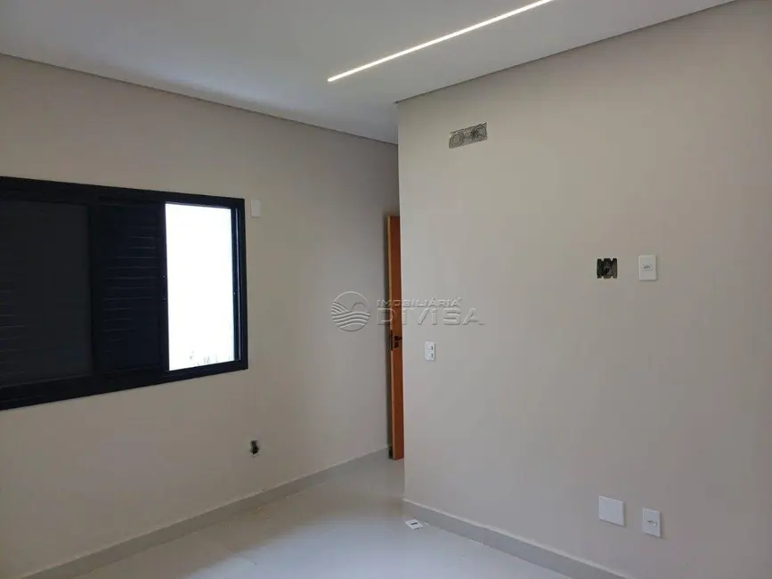 Foto 4 de Casa com 3 quartos à venda, 150m2 em Indaiatuba - SP